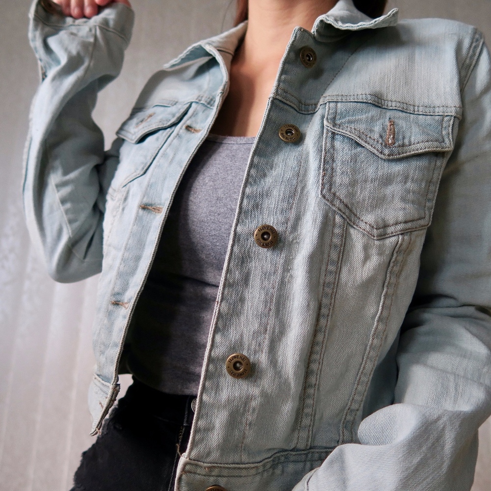 🌿SALE🌿 Light Wash Denim Jean Jacket